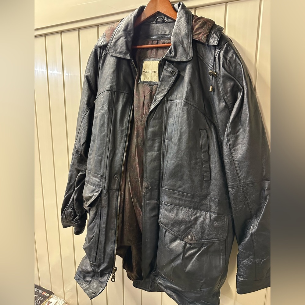 Autumn Trails Hooded Leather Jacket. Size 2XLT. LIKE NEW!
